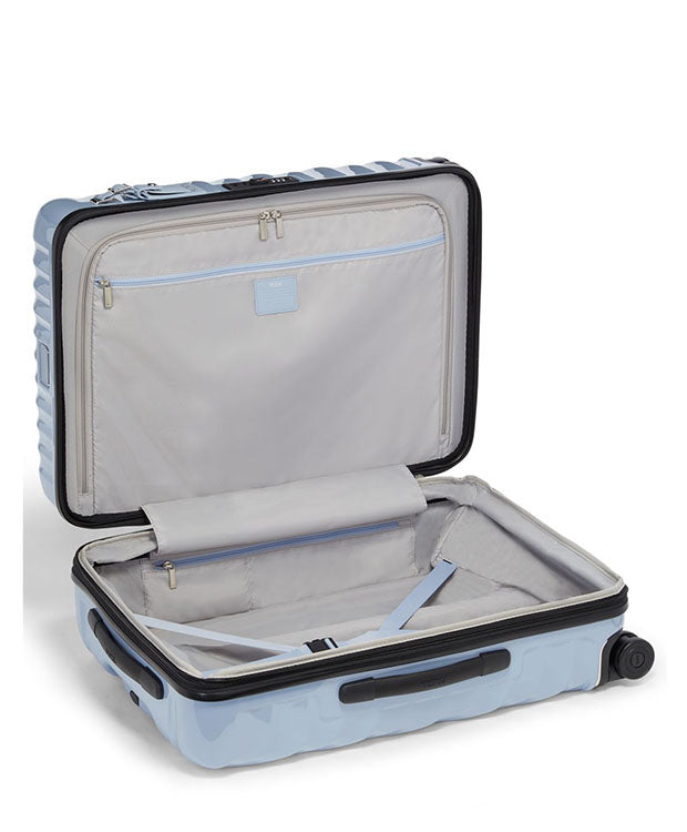 TUMI Short Trip Expandable 4 Wheeled Packing Case