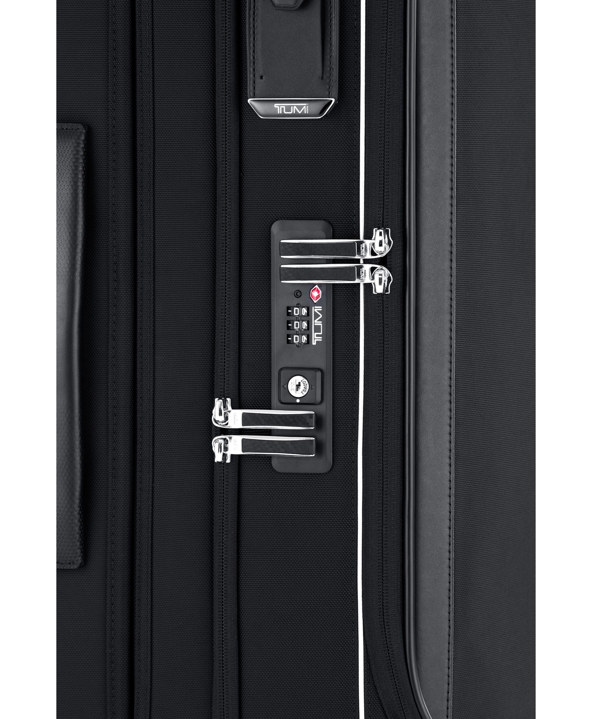 TUMI Short Trip Dual Access 4 Wheeled Packing Case
