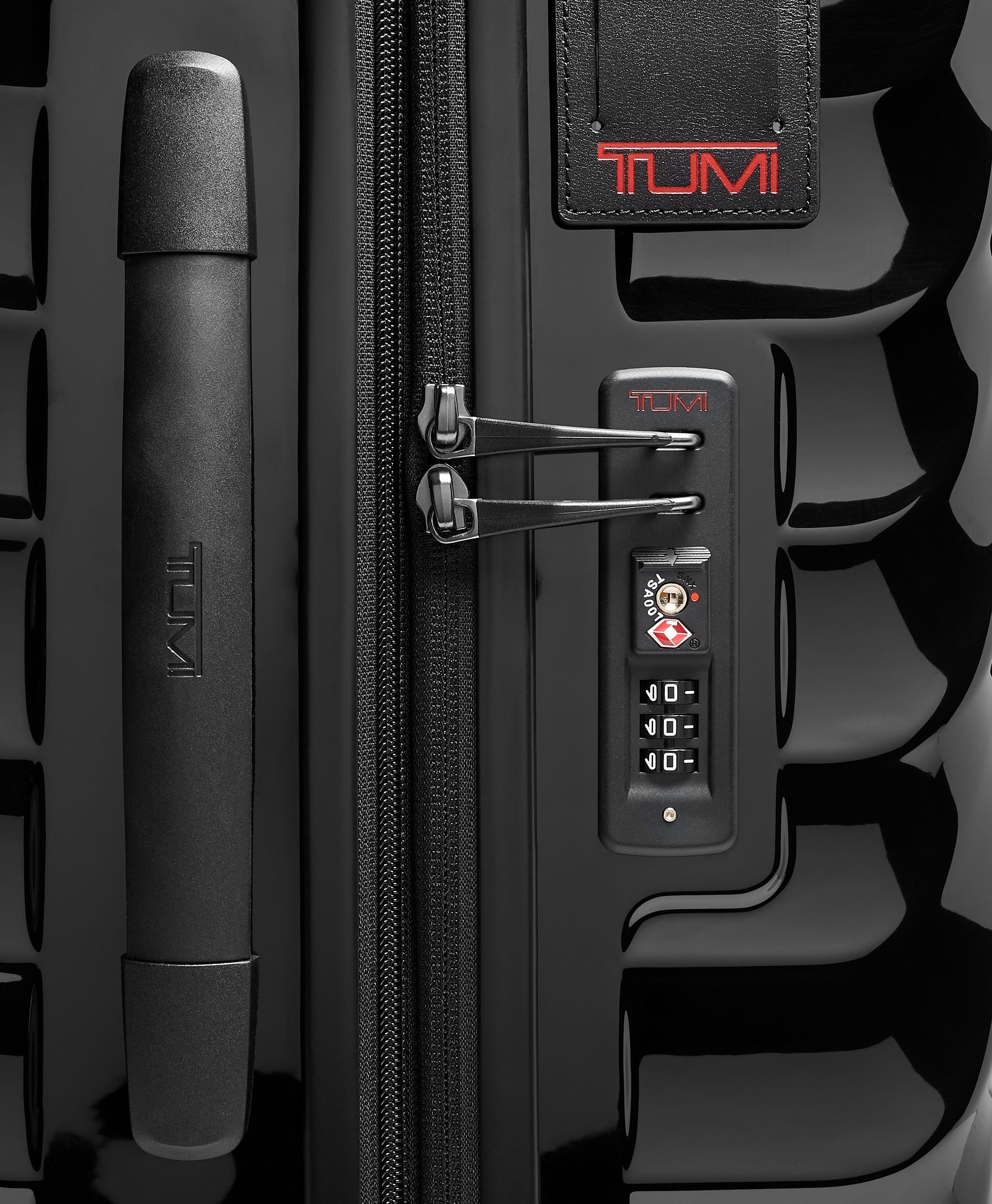 TUMI Short Trip Expandable 4 Wheeled Packing Case