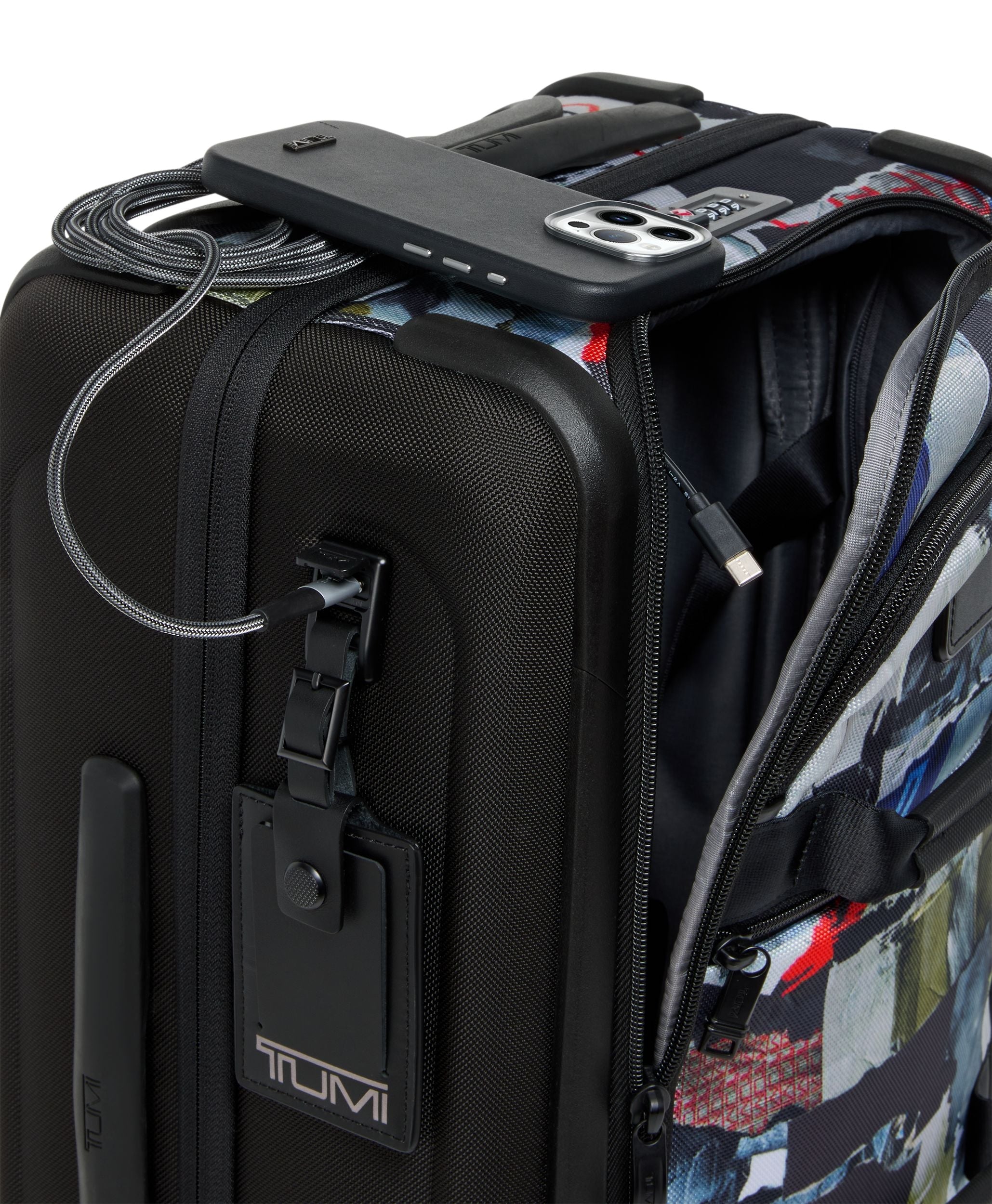 TUMI International Expandable Front Lid 4 Wheeled Carry On